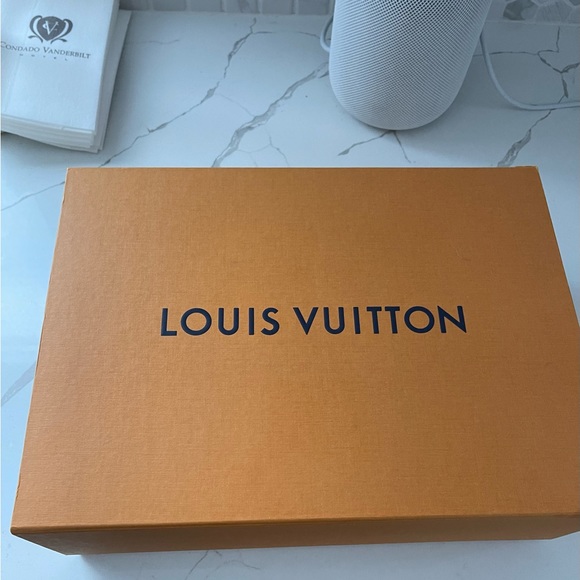 Louis Vuitton Heels - Picture 6 of 6